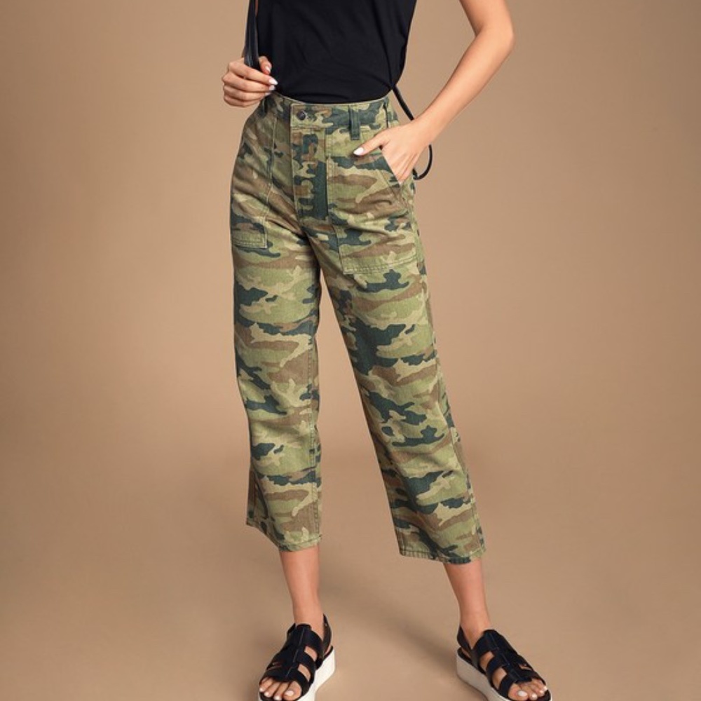 Free People Remy Cargo Camo Crop Pants SZ 27 NWT
